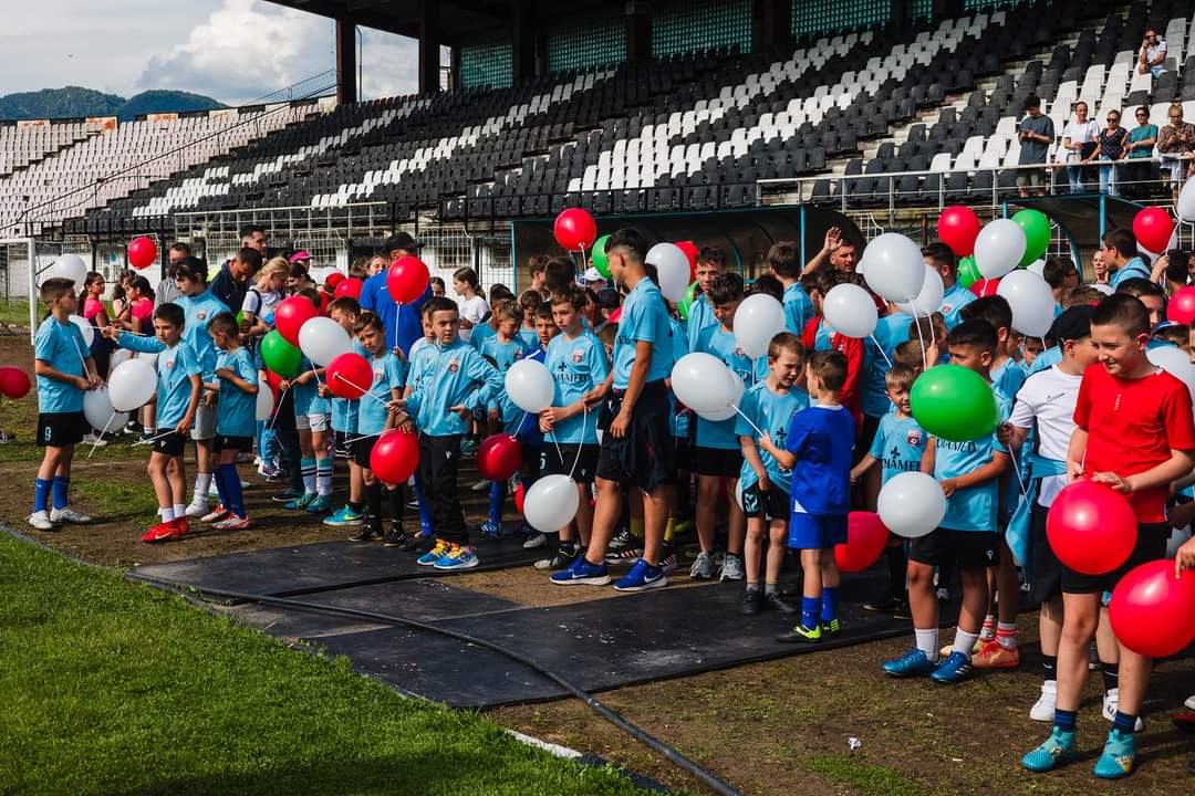 De Ziua Copilului / Distractii colorate pentru sportivii Vaii