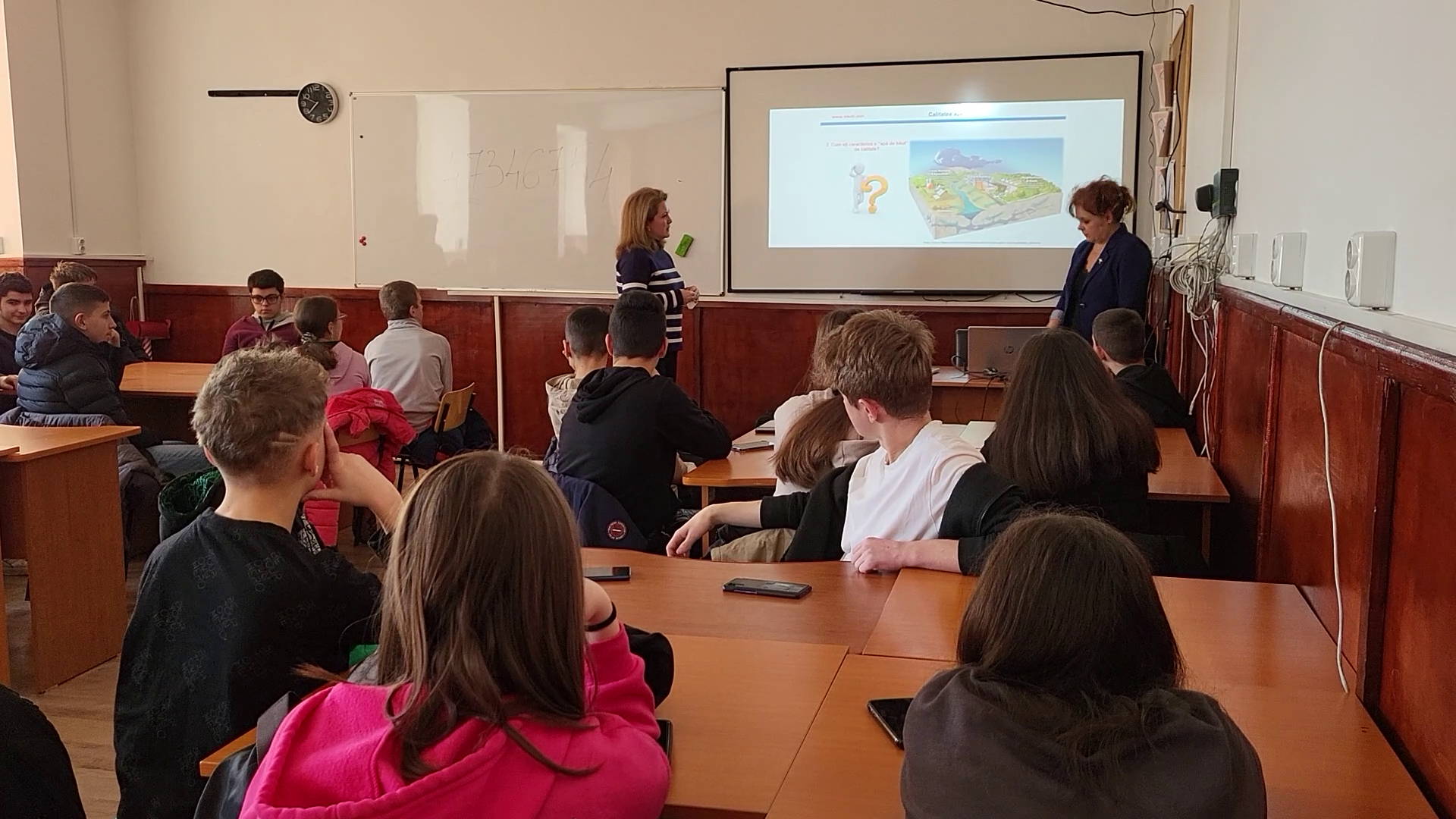 In Geoparcul Tara Hategului  O delegatie UNESCO