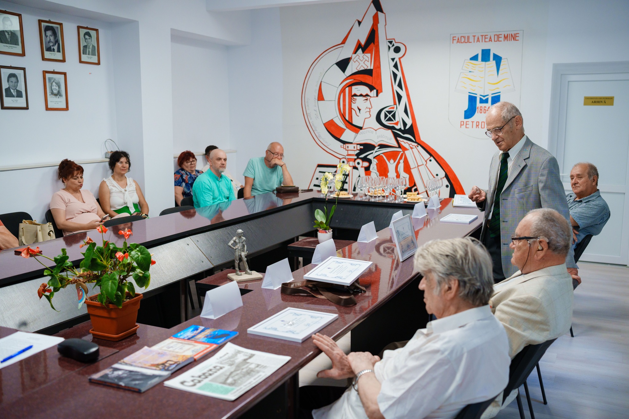 Universitatea din Petrosani. Sedinta festiva a Consiliului Facultatii de Mine