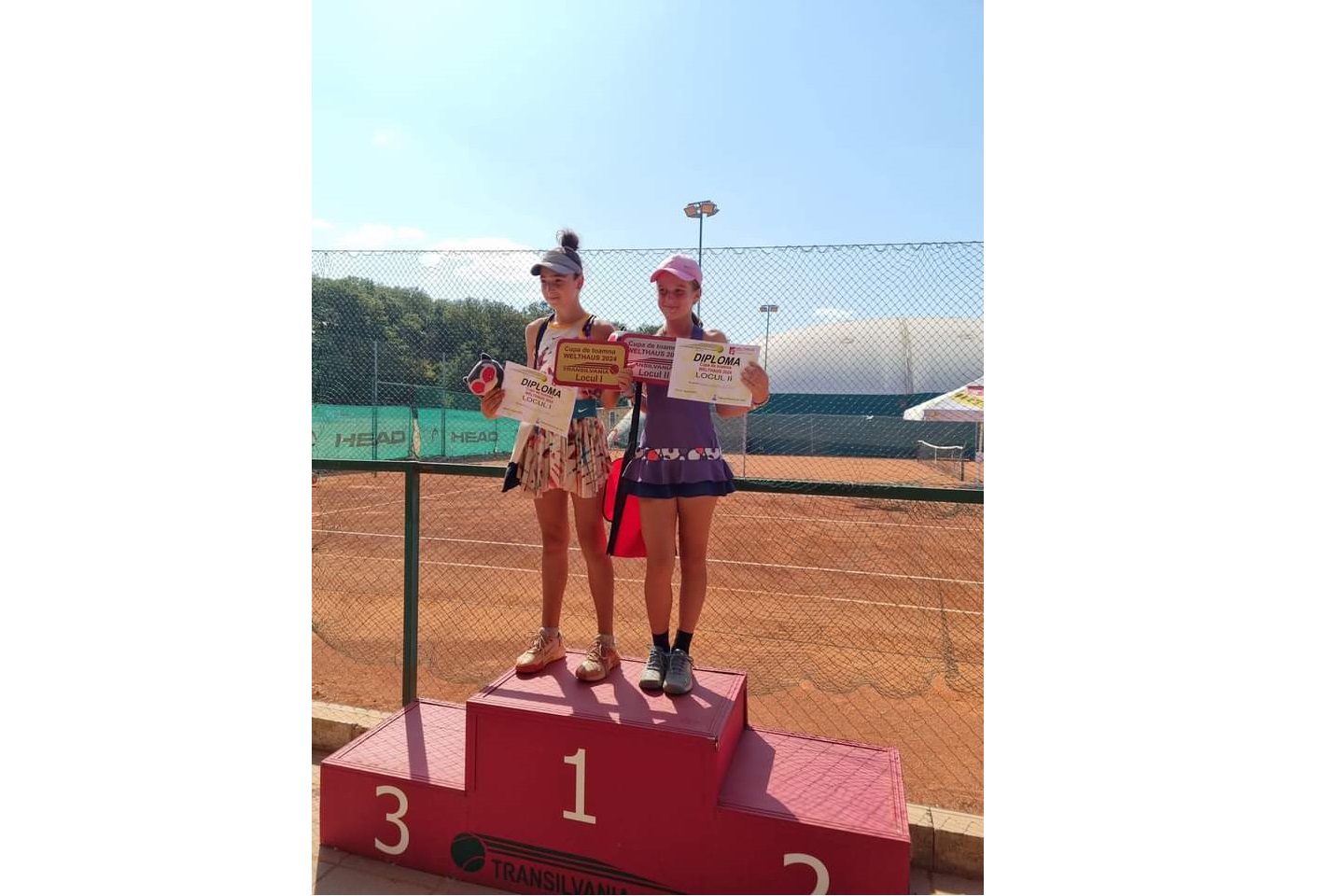 Tenis de camp Petrosenence – pe podium