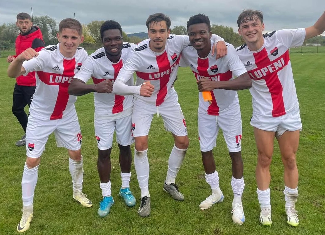 Fotbal. Liga 3. Seria 9. Victorie in deplasare de nota 10 (zece) in... 10 pentru lupeneni