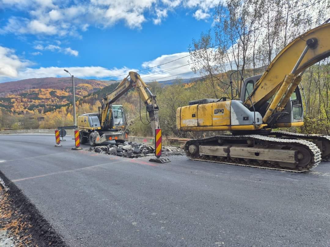 Pe DN66A, Uricani - Valea de Brazi / Lucrarile avanseaza bine