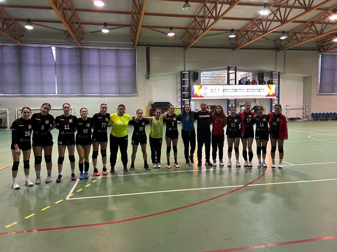 Handbal / Junioare 2 / Invincibilele petrosenence