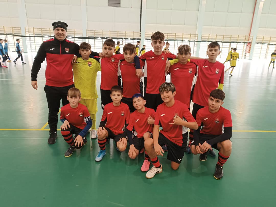 Fotbal. Juniori U13. Lupenenii - la „Cupa Mos Craciun si ~