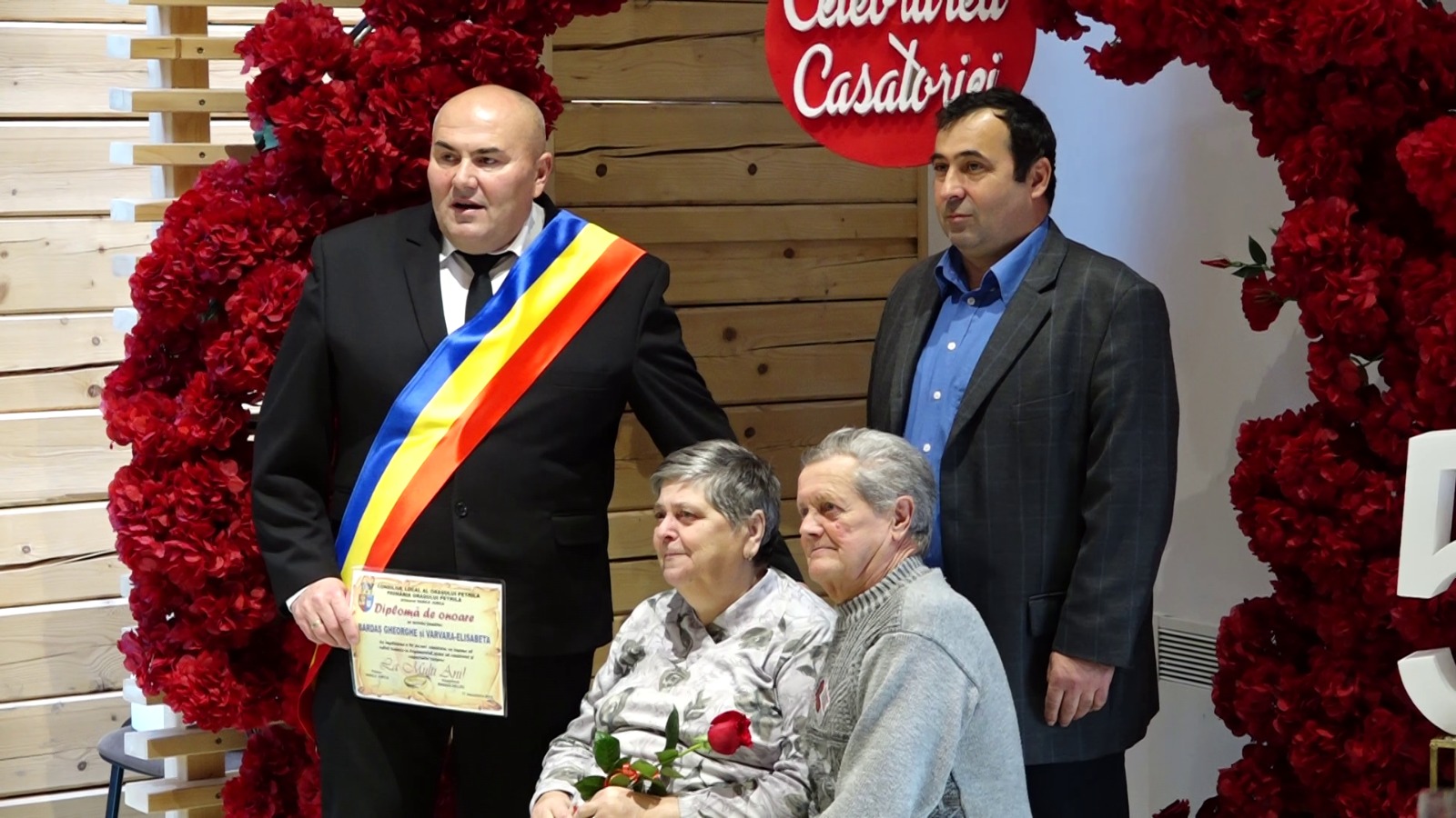 Petrila. 13 cupluri de aur - premiate