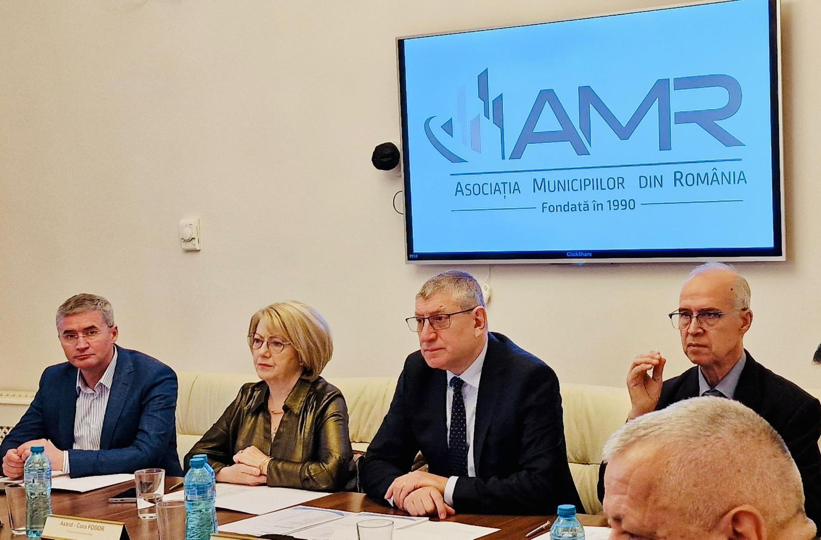 Oameni de decizie in AMR / Primarii Iacob-Ridzi si Boboutanu