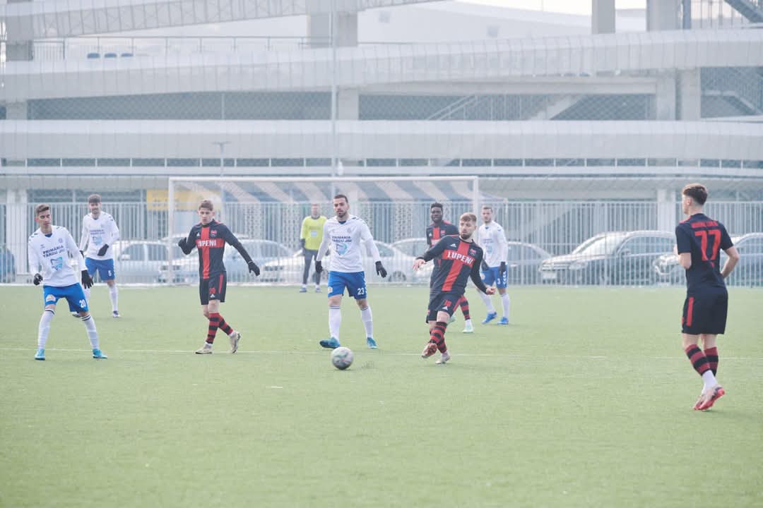 Fotbal / Amicale / „Lupii” i-au „sfasiat” pe olteni