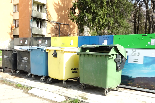Petrila. Insulele ecologice digitalizate sunt functionale
