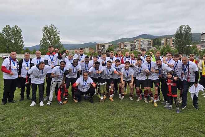 Fotbal. Liga 3. Minerii campioni - laudati