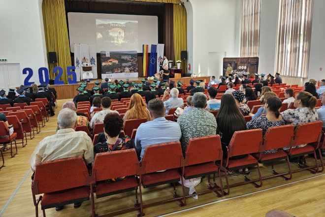 UPET / Noii absolventi ai facultatii de mine -