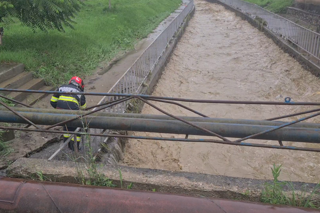 In doua ore, Jiul de Est a crescut cu 45 cm