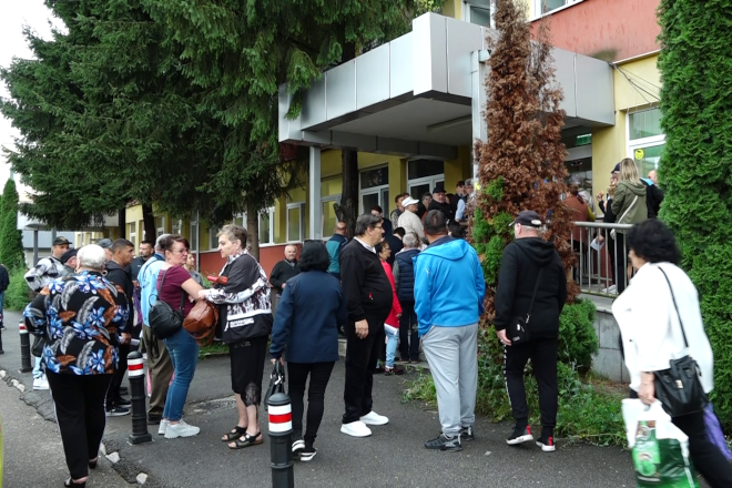 Cum isi bat joc de romani NICUSOR DAN-PSD-PNL-USR-UDMR-minoritati nationale: Coasiguratii pierd accesul la sanatate