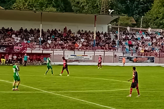 (VIDEO) Doua faze in care arbitrul a gresit!