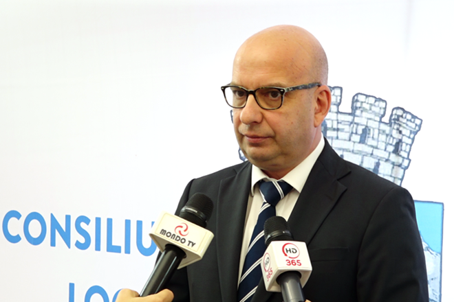 OUG 52 le da voie, dar n-au cu ce...