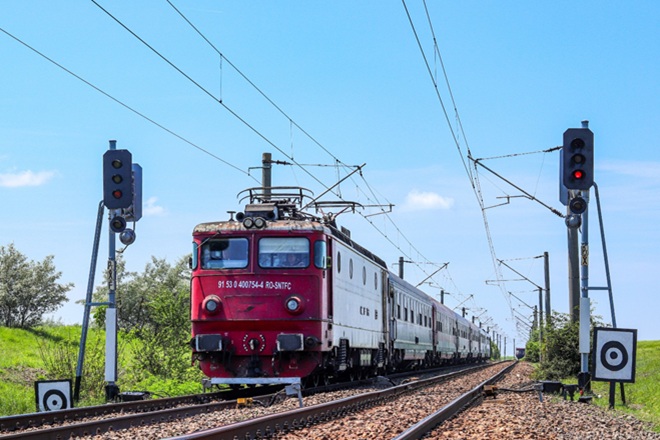 Strabag va reabilita tunelurile si podurile de pe linia feroviara Filiasi–Livezeni