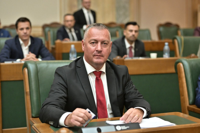 Pentru angajatii din conditii speciale de munca, senatorul PSD Resmerita propune modificarea Legii Pensiilor