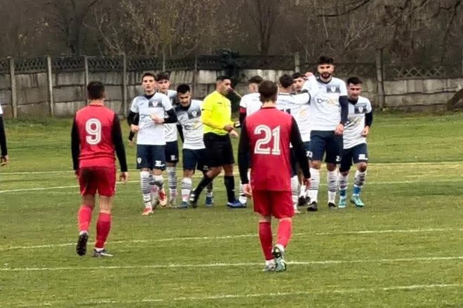 Fotbal. Liga 4. „Zimbrii i-au invins pe vulcaneni