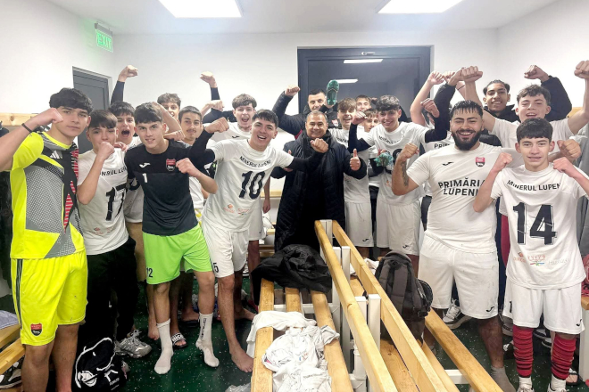 Fotbal. Juniori U19 Minerul Lupeni - pe primul loc