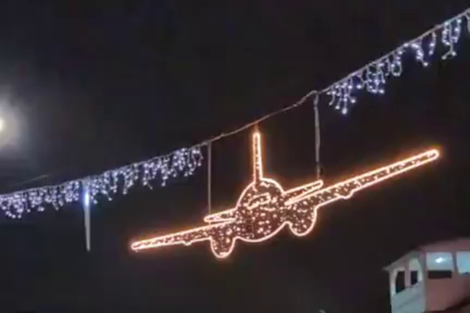 Petrosaniul se aprinde de sarbatori, luminite si colinde in Parcul Central
