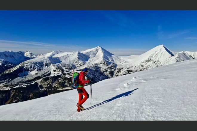 Pe „Winter Retezat SkyRace”, antrenamente pentru piscuri mai semete