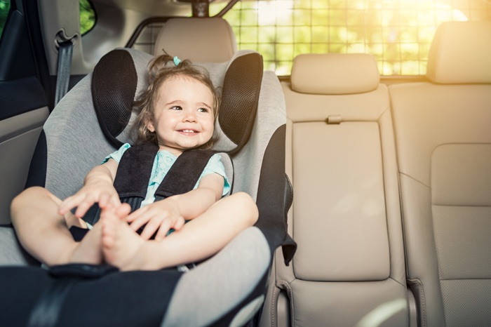 BabyNeeds sustine siguranta rutiera: 5 produse indispensabile pentru kitul auto al bebelusului