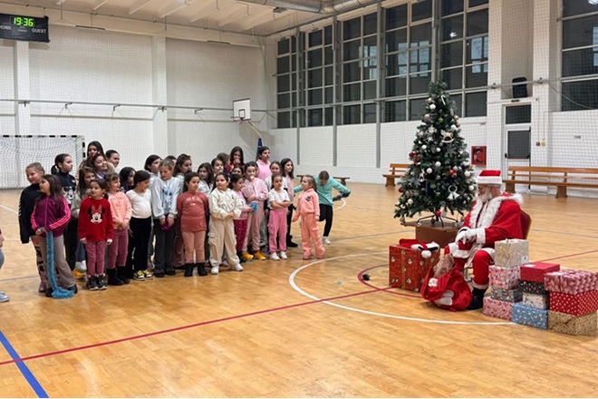 Handbal. Mos Nicolae a trecut pe la petrosenence