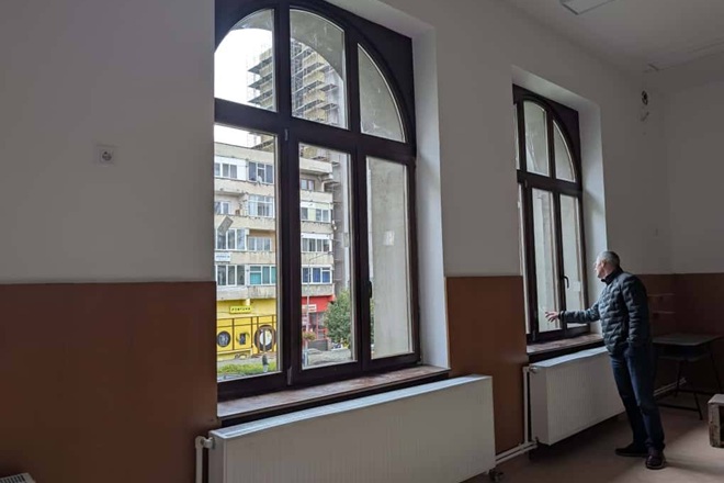 Dupa vacanta de schi, elevii de la „I.G. Duca” revin intr-o scoala noua