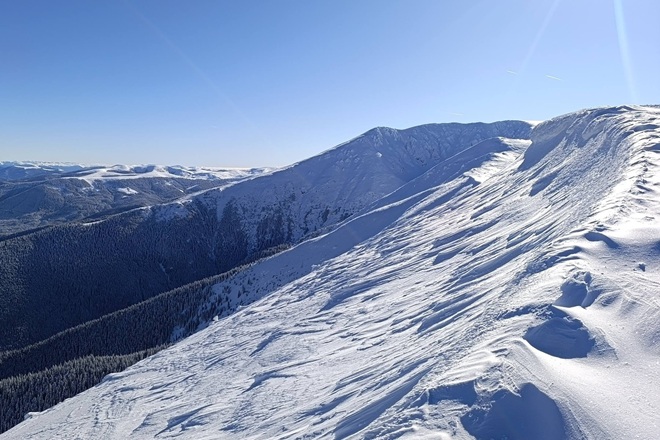 Alerta Salvamont. Pericol de avalansa in masivul Parang