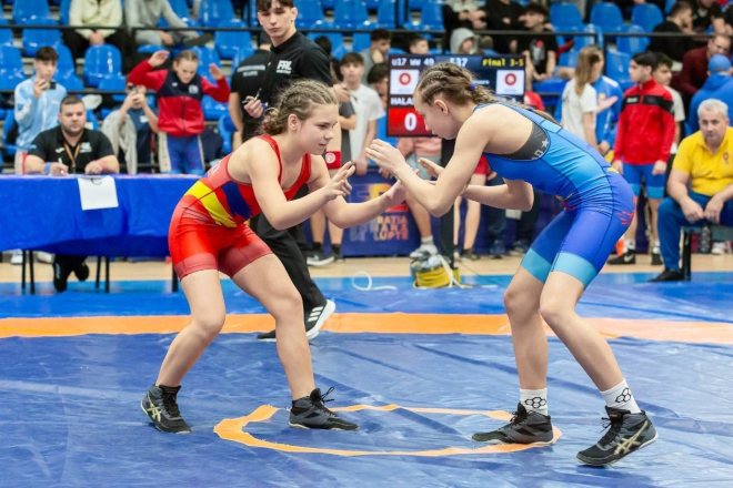 Lupte libere. Juniori U17. Petrileanca Alexandra Halaszi - in topul national