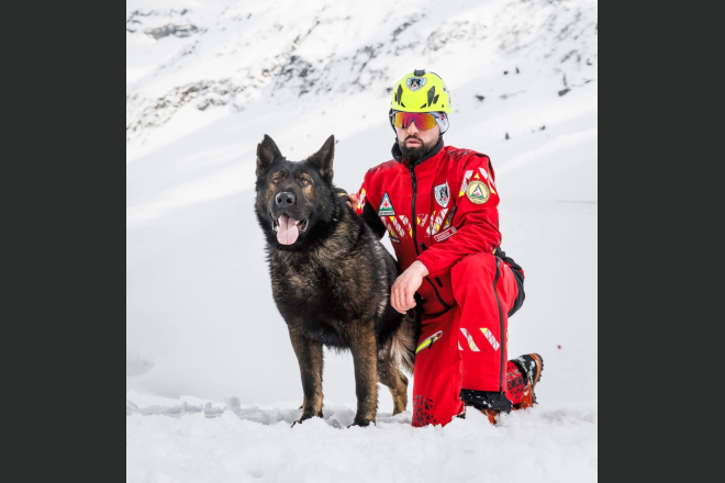 Unitatile canine din Hunedoara si-au reconfirmat brevetele de salvare