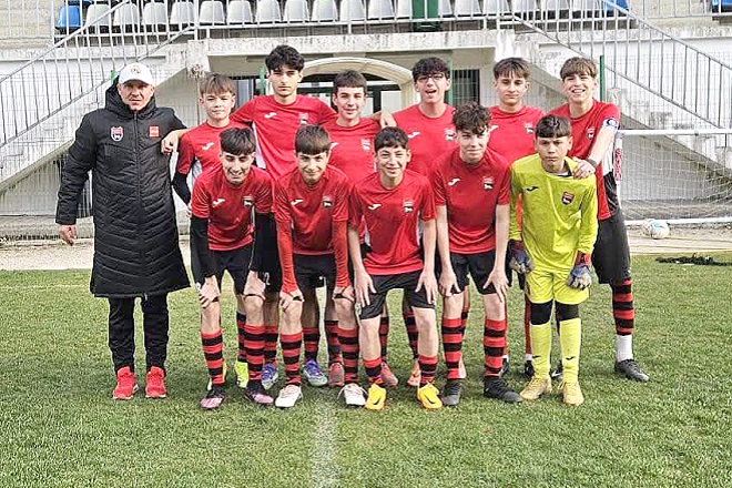 Fotbal. Juniori U15. ​Minerul Lupeni preia conducerea