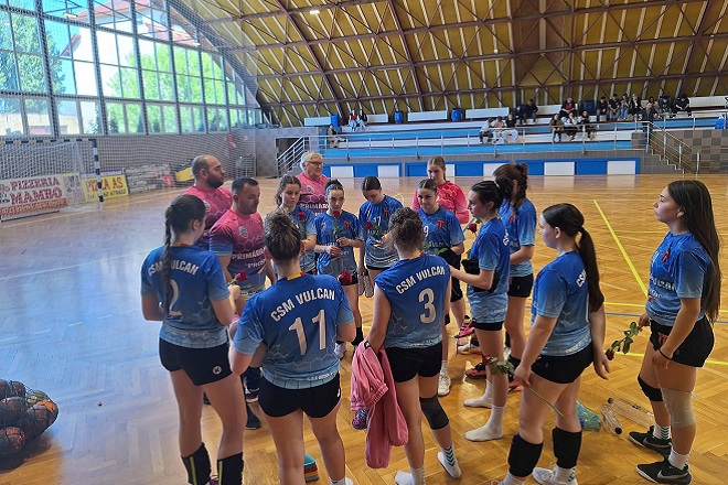 Elita handbalului feminin juvenil se reuneste in semifinale