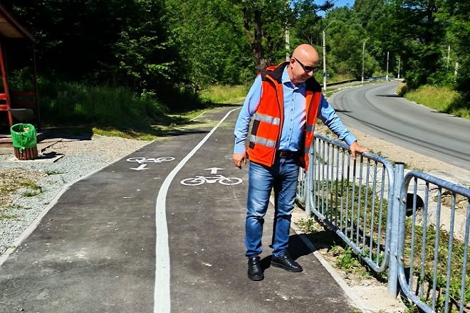 Vulcan. Cu bicicleta, in deplina siguranta, pana la intrarea in Lupeni si inapoi