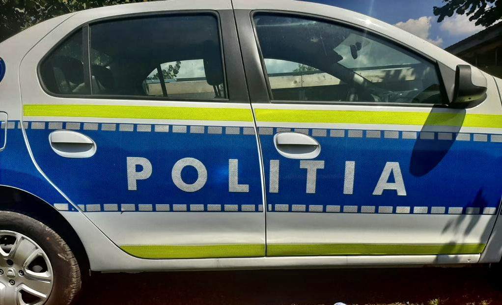 Autoturism furat din Deva, gasit pe A1, in aceeasi zi. Un tanar de 27 de ani a fost retinut