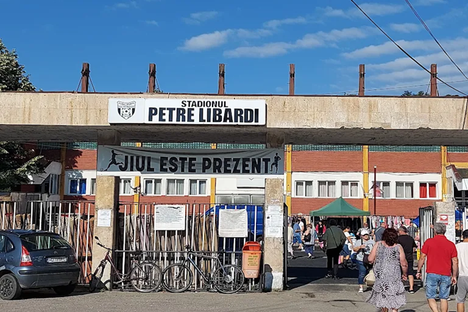Fotbal. SuperLiga. Corvinul va juca la Petrosani