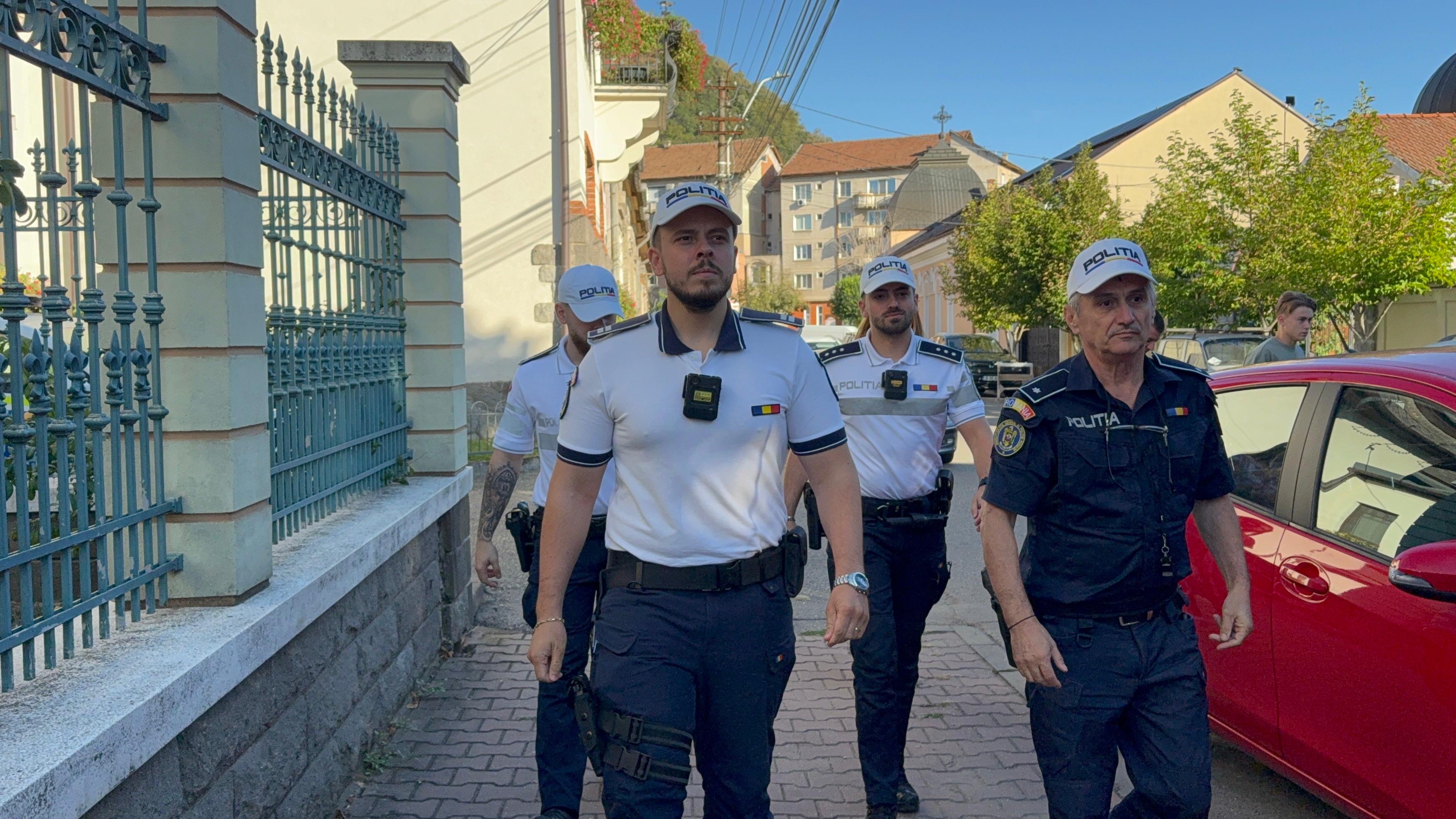 IPJ Hunedoara recruteaza candidati pentru scolile de agenti de politie. Inscrierile se fac pana pe 4 octombrie
