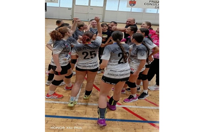 Handbal. Junioare 1 U19. Jiulistele, victorie la Sibiu